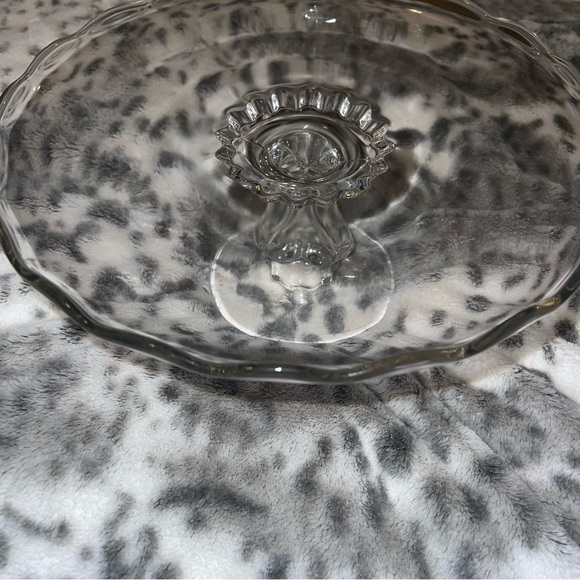 Unbranded Glass Cake Stand - Picture 2 of 6